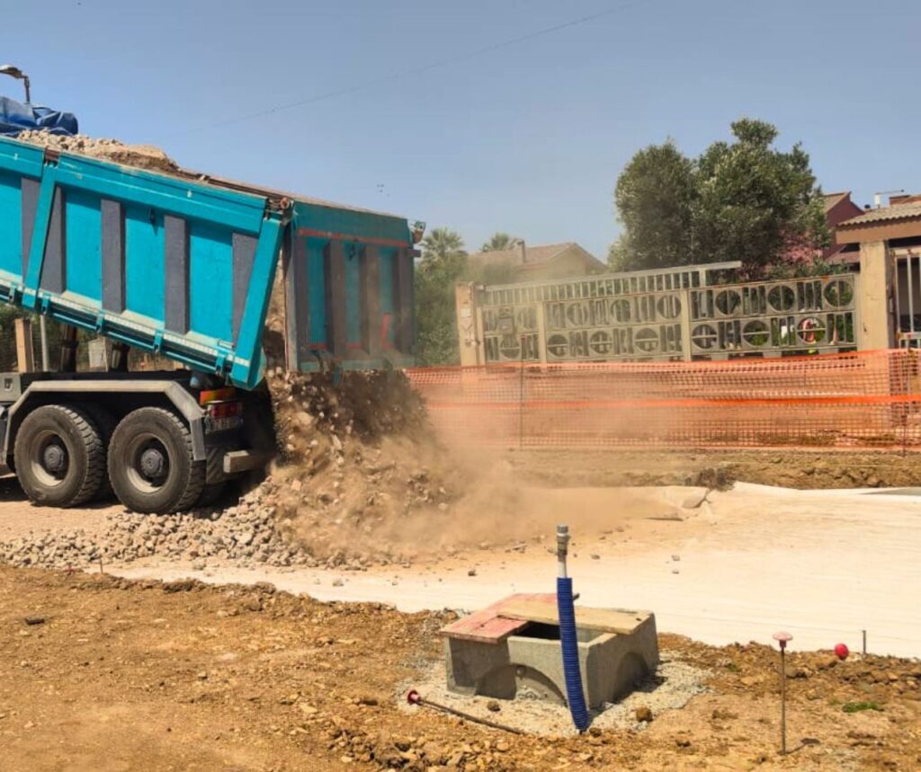 terra arida e priva di argilla per fondazione stradale